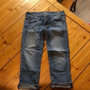 American Eagle Jean Capris